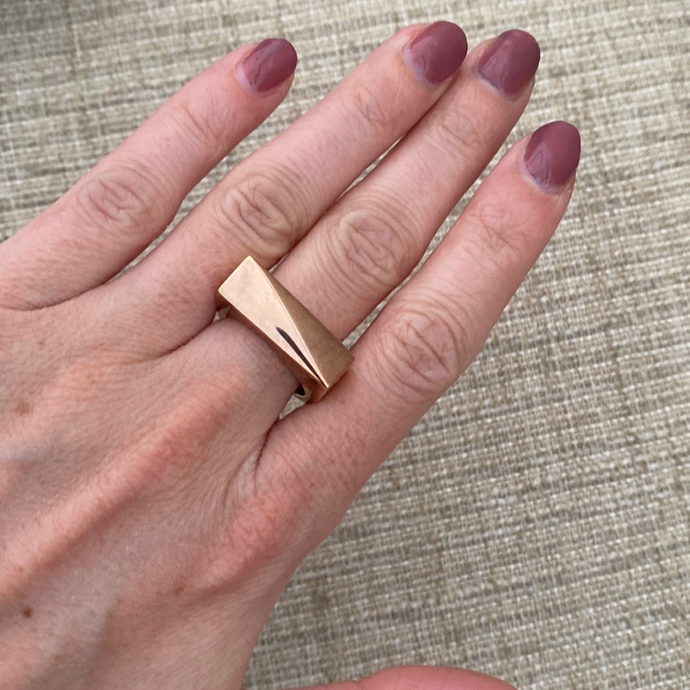 Size 6 rose gold ring